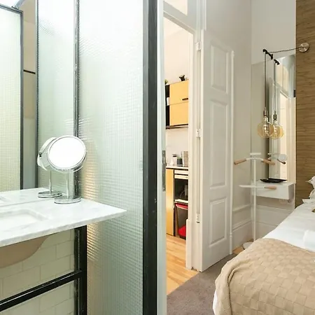 Soprano Loft Center - By Guest *